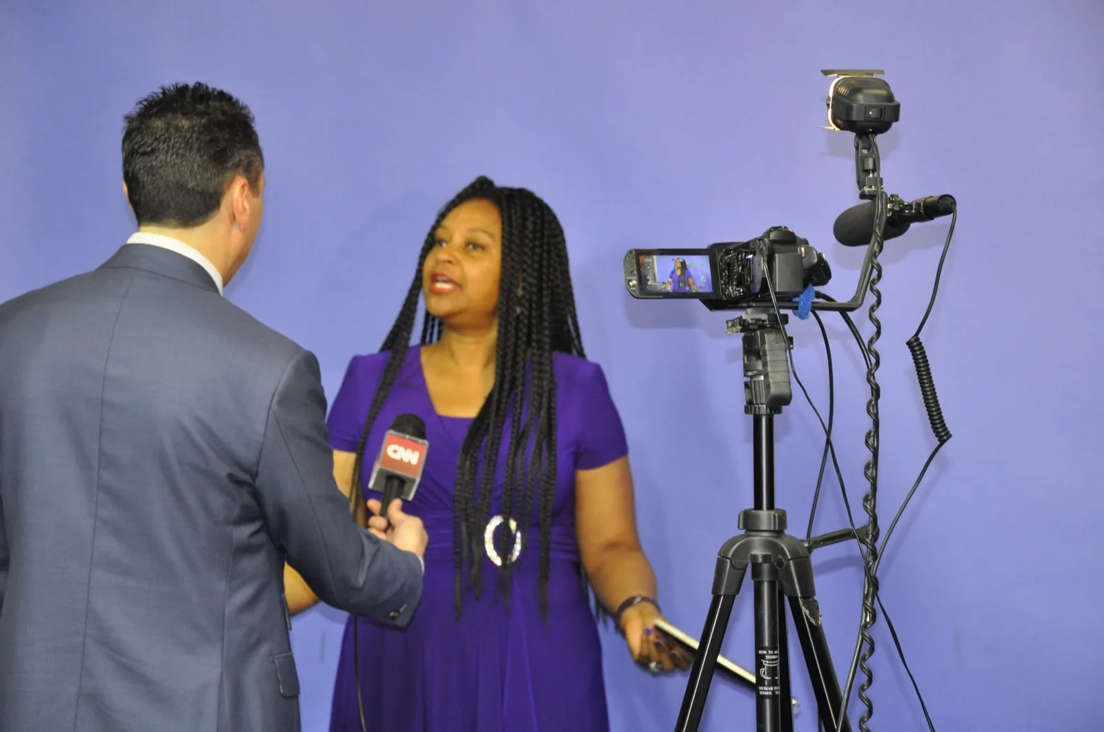 Jess Todtfeld coaching an executive through a recorded practice interview during media training